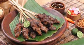 Review Makanan Sate: Sensasi Gurih dan Manis dalam Setiap Gigitan